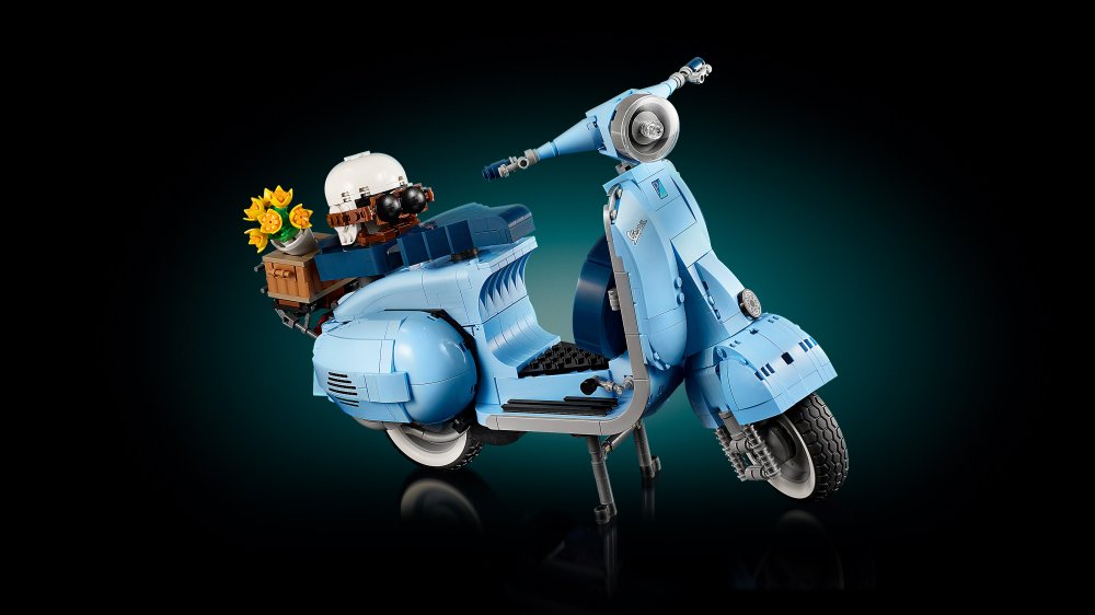 10298 - Vespa 125 - offers New ( Damaged Box) - 30% off MSRP!