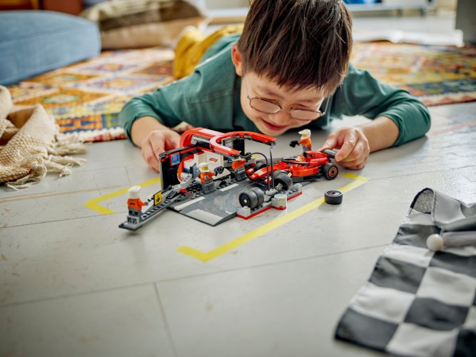 LEGO® City 60443 F1® Boxenstopp mit Boxencrew und Ferrari Flitzer