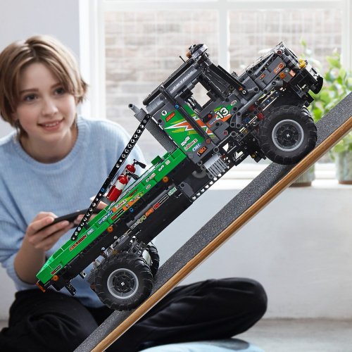 LEGO® Technic™ 42129 Camion fuoristrada 4x4 Mercedes-Benz Zetros