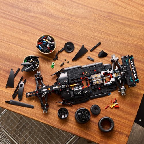 LEGO® Technic™ 42171 Mercedes-AMG F1 W14 E Performance