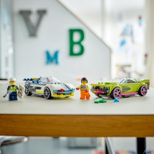 LEGO® City 60415 La course-poursuite entre la voiture de police et la super voiture