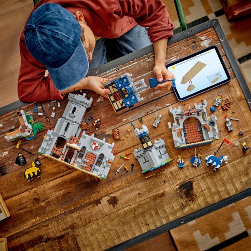 LEGO® Creator 3 w 1 31168 Średniowieczny zamek rycerzy konnych