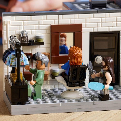 LEGO® Icons 10291 Queer Eye – A Csodaötös