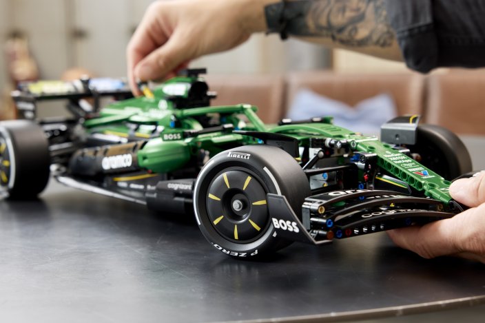 LEGO® Technic 42240 Bolid F1® Aston Martin Aramco AMR25