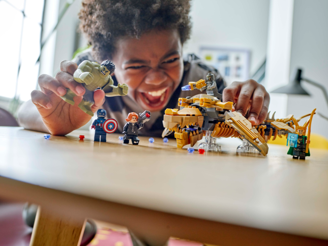 LEGO® Marvel 76290 Vengadores vs. Leviatán