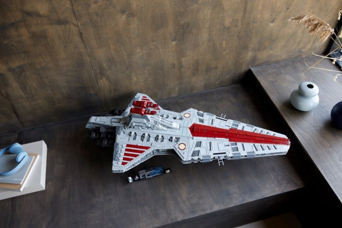 LEGO® Star Wars™ 75367 Incrociatore d’attacco della Repubblica classe Venator