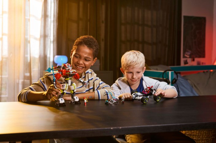 LEGO® DREAMZzz™ 71497 Cooper tigrisrobotja és Zero hot rod autója