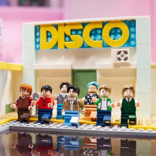 LEGO® Ideas 21339 BTS Dynamite