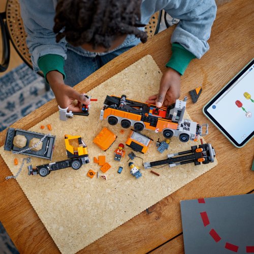 LEGO® City 60467 Schwerlast-Abschleppwagen mit Kran