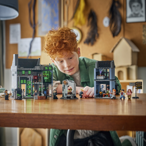 LEGO® Harry Potter TM 76471 Zaubererläden in der Winkelgasse