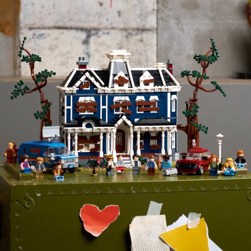 LEGO® Icons 11370 Stranger Things: The Creel House