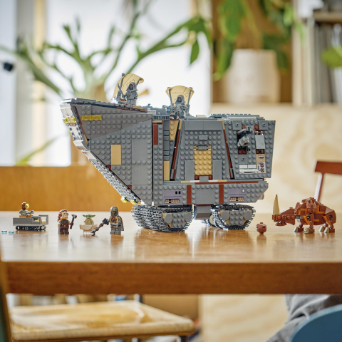 LEGO® Star Wars TM 75453 Le Sandcrawler™ d'Offworld et le Mudhorn