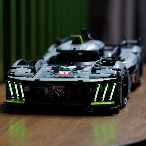 LEGO® Technic™ 42156 PEUGEOT 9X8 24H Le Mans Hybrid Hypercar