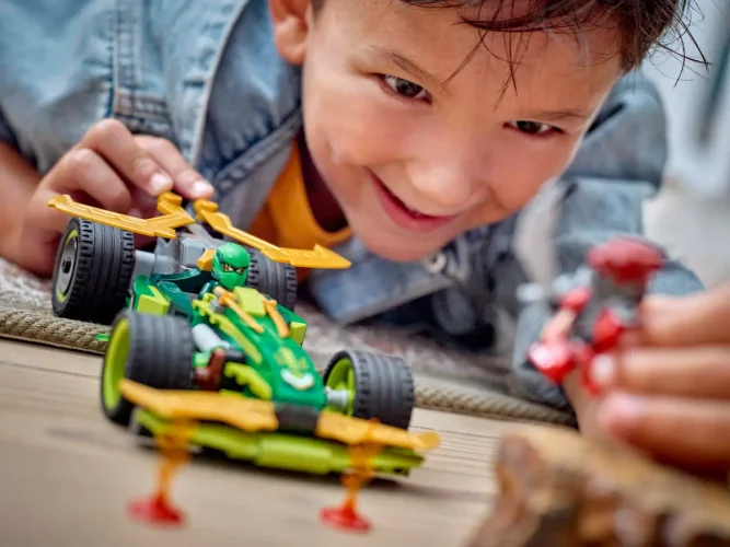 LEGO® Ninjago® 71828 Samochód wyścigowy Lloyda z napędem typu pull-back
