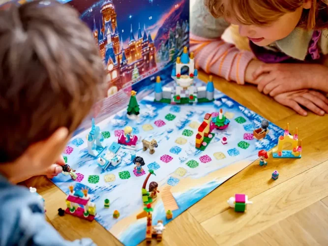 LEGO® Disney™ 43253 Calendrier de l'Avent 2024