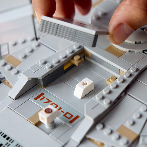 LEGO® Icons 10356 Star Trek: U.S.S. Enterprise NCC-1701-D™