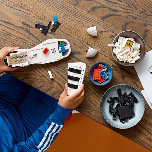 LEGO® Icons 10282 adidas Originals Superstar