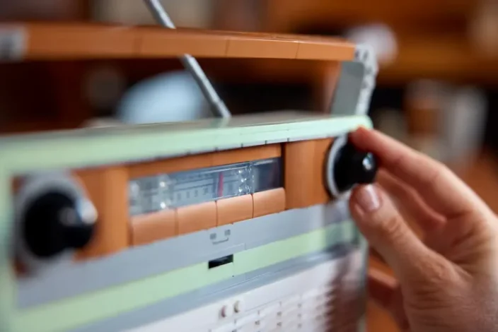 LEGO® Icons 10334 Retro rádio