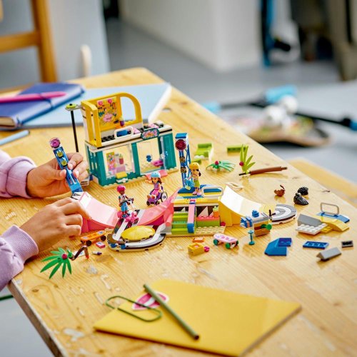 LEGO® Friends 41751 Parque de Skate