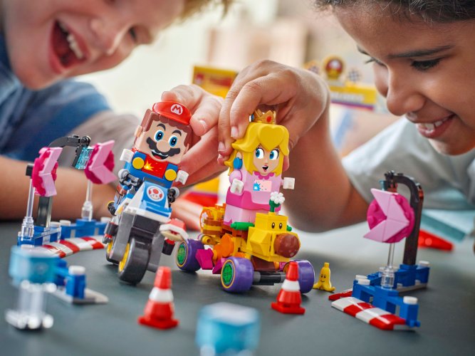 LEGO® Super Mario™ 72036 Mario Kart™ - Bébé Peach et ensemble de grand prix