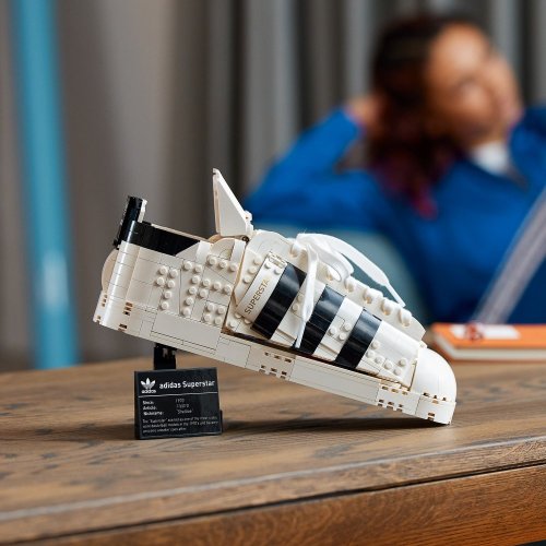LEGO® Icons 10282 adidas Originals Superstar