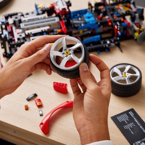 LEGO® Technic™ 42143 Ferrari Daytona SP3