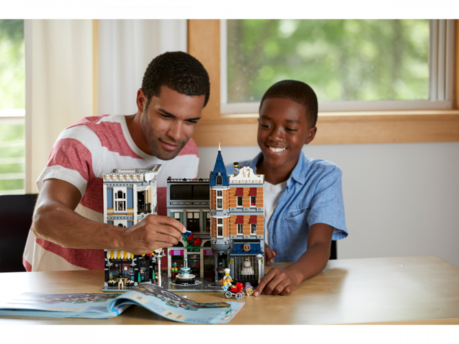 LEGO® Creator Expert 10255 Stadtleben
