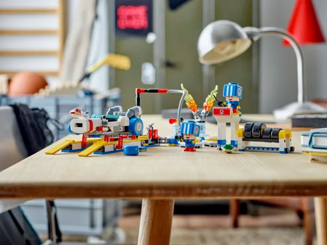 LEGO® Super Mario™ 72035 Mario Kart™ - Garage de Toad