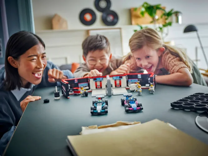 LEGO® City 60444 F1® garage met Mercedes-AMG en Alpine auto's