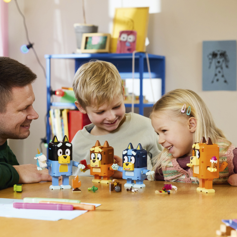 LEGO® Bluey 11217 Família da Bluey Construída com Peças