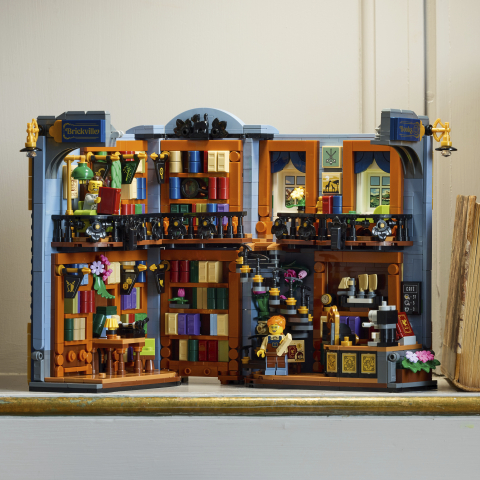 LEGO® Icons 11379 Librărie: Sanctuarul cărților