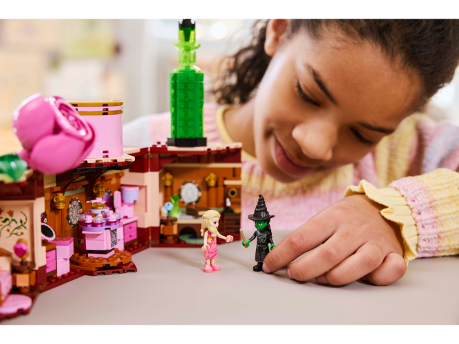 LEGO® Wicked 75683 Le dortoir de Glinda et d’Elphaba