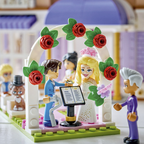 LEGO® Friends 42704 Das Grandhotel von Heartlake City