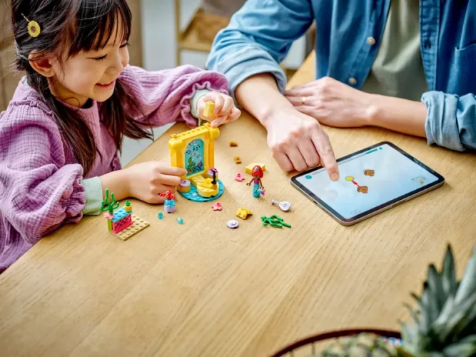 LEGO® Disney™ 43235 Arielles Musikbühne