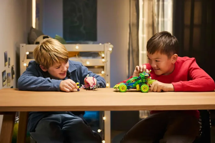LEGO® DREAMZzz™ 71491 Mateo mit dem Z-Blob Action-Rennwagen