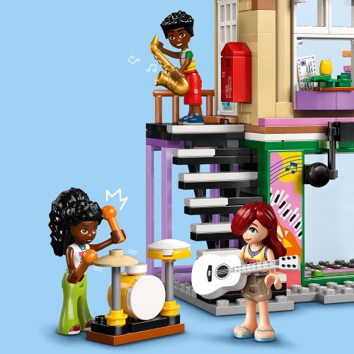 LEGO® Friends 42653 Hangszerbolt és lakás