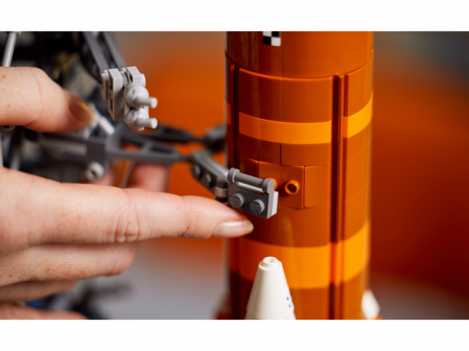 LEGO® Icons 10341 NASA Artemis ruimtelanceersysteem