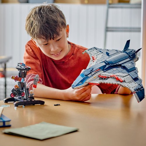LEGO® | Marvel 76325 Avengers 2: Vek Ultrona Stíhačka Quinjet