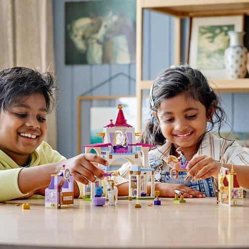 LEGO® Disney™ 43195 Belles und Rapunzels königliche Ställe