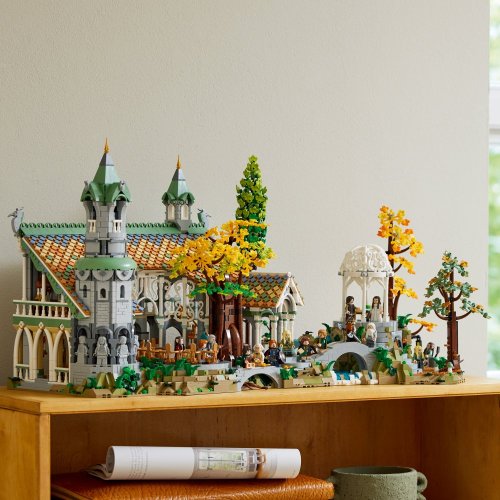 LEGO® Icons 10316 IL SIGNORE DEGLI ANELLI: GRAN BURRONE