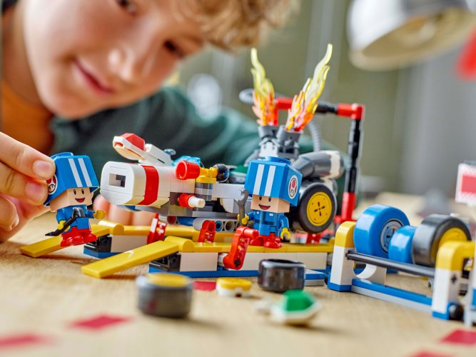 LEGO® Super Mario™ 72035 Mario Kart™ - Garage de Toad