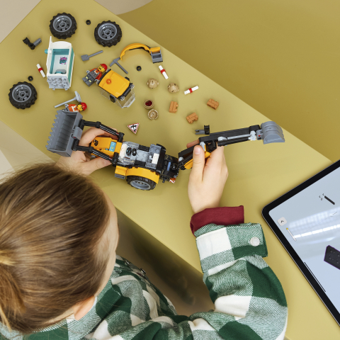 LEGO® City 60480 Gelber Baggerlader
