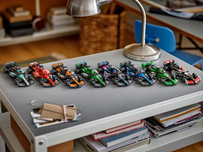 LEGO® Speed Champions 77250 MoneyGram Haas F1® Team VF-24 racewagen