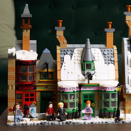 LEGO® Harry Potter™ 76457 Hogsmeade™ — edycja kolekcjonerska