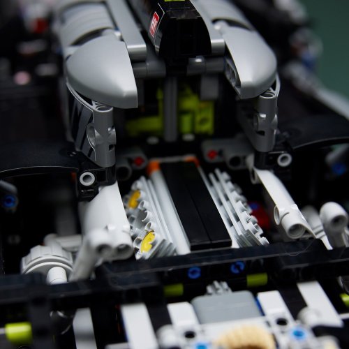 LEGO® Technic™ 42156 PEUGEOT 9X8 24H Le Mans Hybrid Hypercar