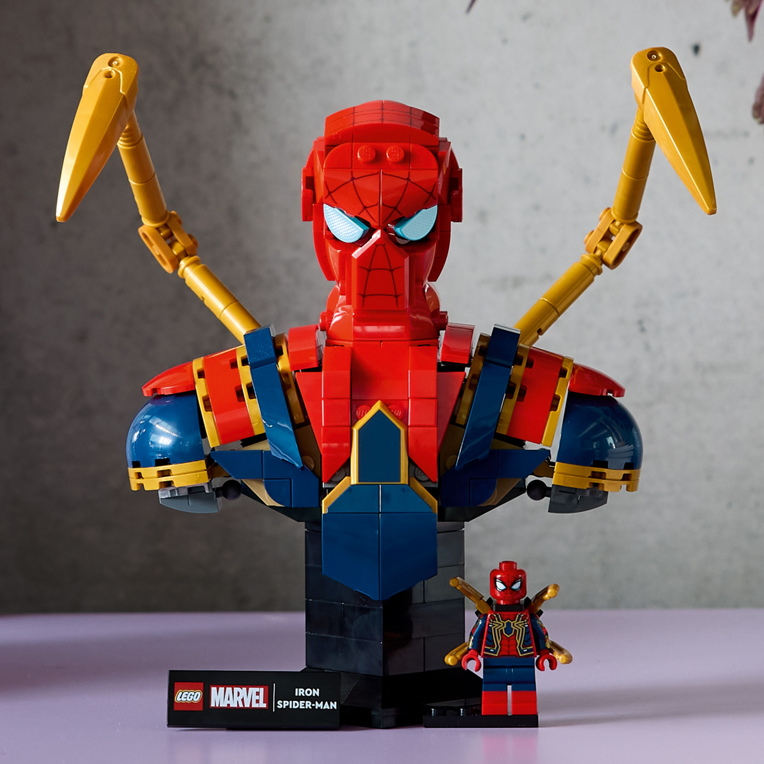 LEGO® Super Heroes 76326 アイアン・スパイダーマン バスト | KITSTORE.cz