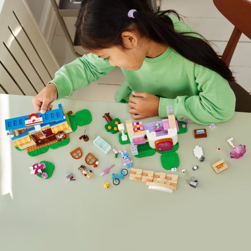 LEGO® Animal Crossing™ 77050 Boutique Nook et maison de Rosie