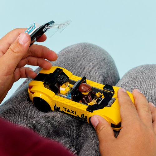 LEGO® City 60487 Taxi giallo