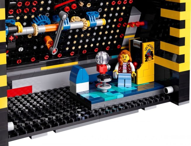 LEGO® Icons 10323 Máquina de Jogos PAC-MAN