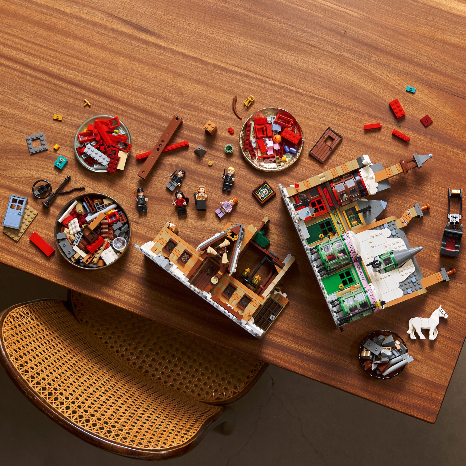 LEGO® Harry Potter TM 76457 ホグズミード村＜コレクターズ